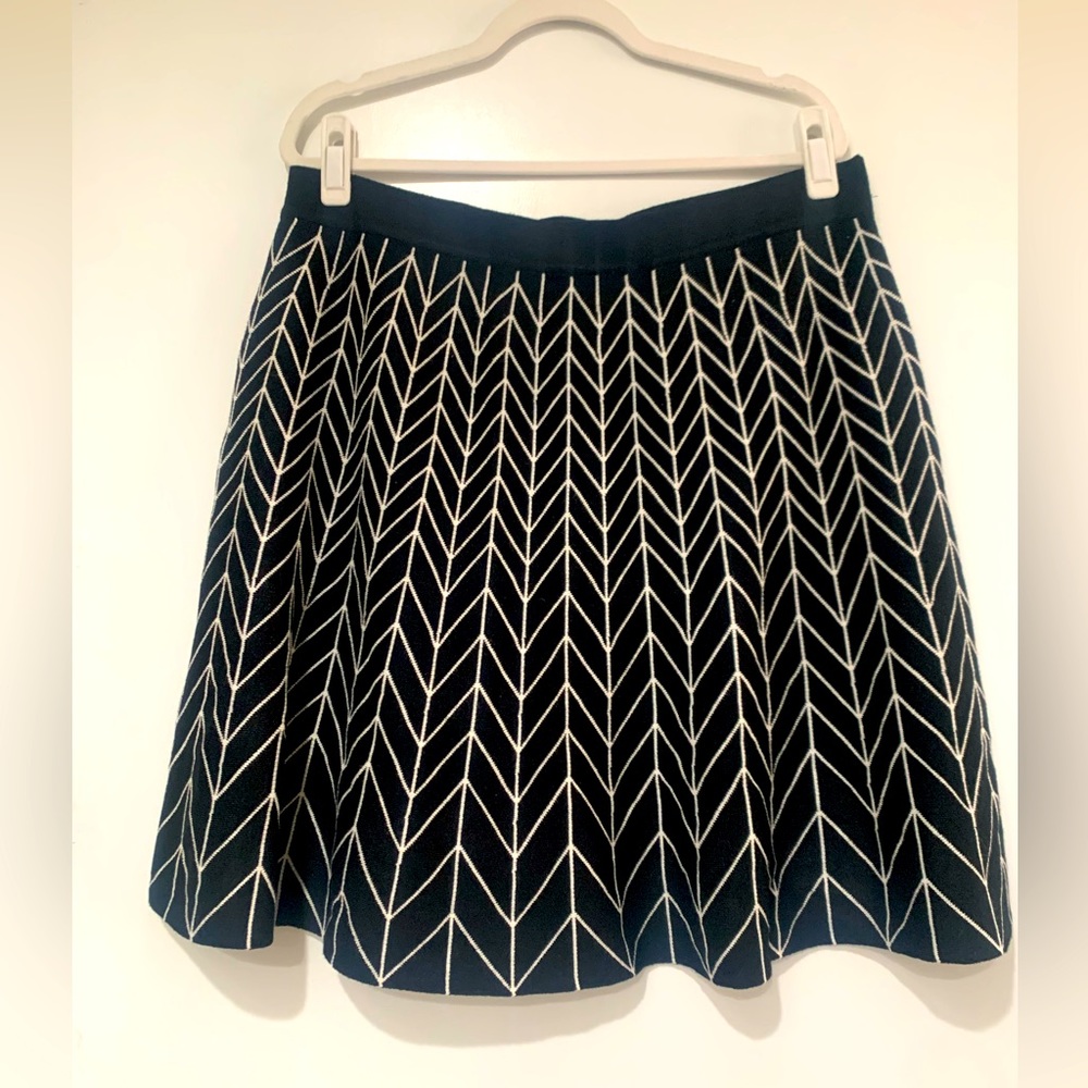 Max Studio X-Large Black White Sweater Skirt!
